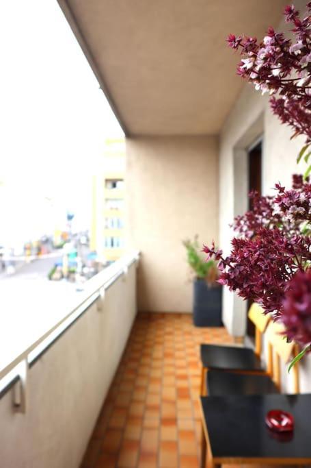 Nr 1 With 2 Balconies 3 Bedrooms Near Main Train Station Appartement *
