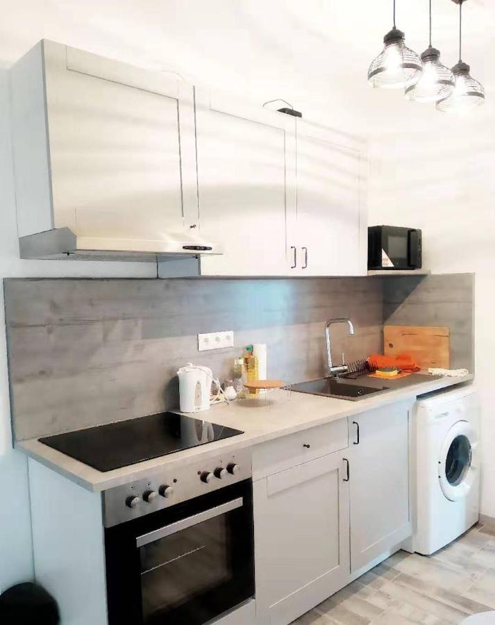 Nr 1 With 2 Balconies 3 Bedrooms Near Main Train Station Appartement